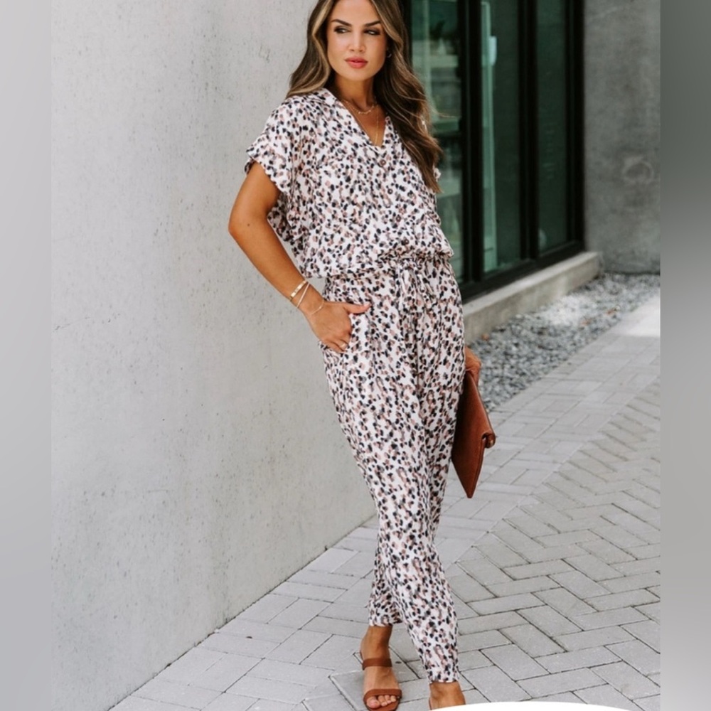 Vici Black and White Leopard Print Jumpsuit with Long Sleeves Size Small